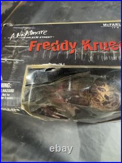 18 McFarlane Movie Maniacs A Nightmare on Elm Street Figure Freddy Krueger