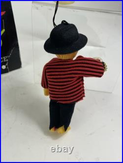 1988 NIGHTMARE ON ELM STREET Hanging Store Display Sign FREDDY KRUEGER Stick-Up