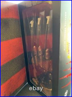 A NIGHTMARE ON ELM STREET 4 THE DREAM MASTER REPLICA FREDDY GLOVE (Preowned)