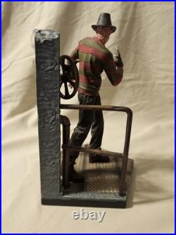 A Nightmare On Elm Street FREDDY KREUGER 1/10 Art Scale Statue (Iron Studios)