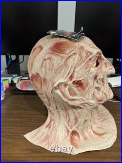 A Nightmare On Elm Street Freddy Krueger Latex Mask W Hat & Sweater Nwt