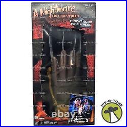 A Nightmare on Elm Street 3 Dream Warriors Freddy's Glove Prop Replica NECA A Nightmare on Elm Street 3 Dream Warriors Freddy's Glove Prop Replica NECA