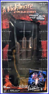 A Nightmare on Elm Street 3 Dream Warriors Freddy's Glove Prop Replica NECA A Nightmare on Elm Street 3 Dream Warriors Freddy's Glove Prop Replica NECA
