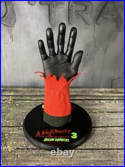 Freddy Krueger Glove Display Stand A NIGHTMARE ON ELM STREET 3 Dream Warriors