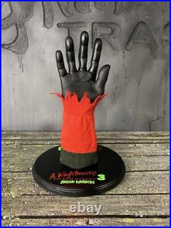 Freddy Krueger Glove Display Stand A NIGHTMARE ON ELM STREET 3 Dream Warriors
