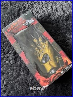 NECA FREDDY KRUEGER'S GLOVE Collectible PROP REPLICA Nightmare of Elm Street