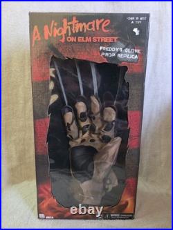 NECA Freddy Krueger Nightmare on Elm Street Glove Prop Replica Collectible