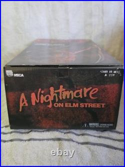 NECA Freddy Krueger Nightmare on Elm Street Glove Prop Replica Collectible