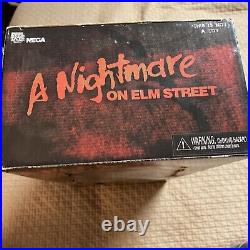 NECA Nightmare on Elm Street Freddy Krueger Glove Prop Replica