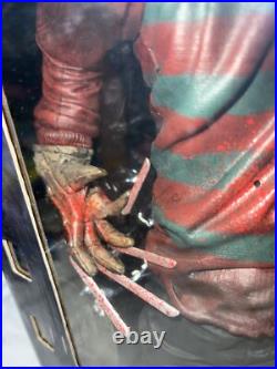 NIB A Nightmare On Elm Street 18 Freddy Krueger McFarlane Toys Movie Maniacs