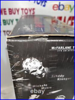 NIB A Nightmare On Elm Street 18 Freddy Krueger McFarlane Toys Movie Maniacs