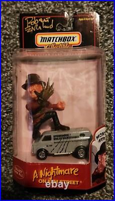 NIGHTMARE ON ELM STREET Robert Englund Autograph Freddy Krueger Signed Figure