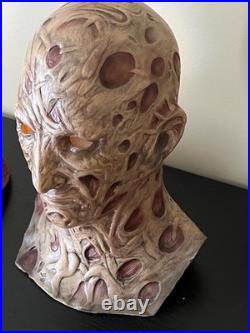 N. M. C. 2015 Freddy Krueger Mask Nightmare On Elm Street Display Halloween Horror