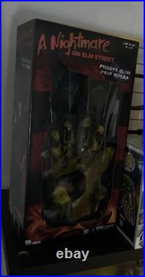 Neca A Nightmare on Elm Street Freddy Krueger Glove Prop Replica