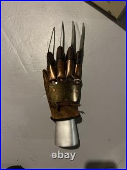 Neca Freddy KRUEGER Real Metal Glove Claw Replica Nightmare on Elm Street Neca Freddy KRUEGER Real Metal Glove Claw Replica Nightmare on Elm Street