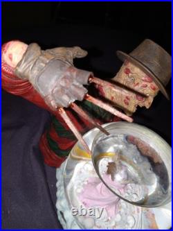 Neca REEL TOYS NIGHTMARE On ELM STREET HORROR WATER GLOBE (read) RARE