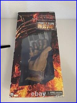 Rare NECA Freddy Krueger Glove Prop Replica A Nightmare On Elm Street (2010) Rare NECA Freddy Krueger Glove Prop Replica A Nightmare On Elm Street (2010)
