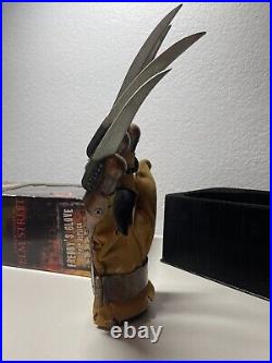 Rare NECA Freddy Krueger Glove Prop Replica A Nightmare On Elm Street (2010) Rare NECA Freddy Krueger Glove Prop Replica A Nightmare On Elm Street (2010)
