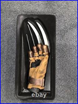 Rare NECA Freddy's Glove Prop Replica A Nightmare On Elm Street (2010)