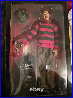 Sideshow Collectibles A Nightmare on Elm Street Freddy Krueger 12