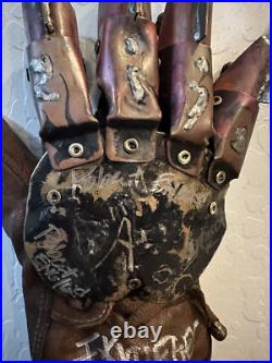 Signed by Robert Englund Freddy Glove Replica From Nightmare On Elm Street Signed by Robert Englund Freddy Glove Replica From Nightmare On Elm Street