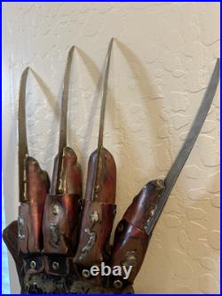 Signed by Robert Englund Freddy Glove Replica From Nightmare On Elm Street Signed by Robert Englund Freddy Glove Replica From Nightmare On Elm Street