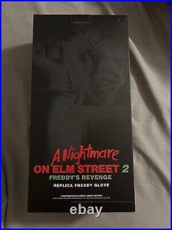 Trick or Treat Studios Freddy Krueger A Nightmare On Elm Street 2 Deluxe Glove